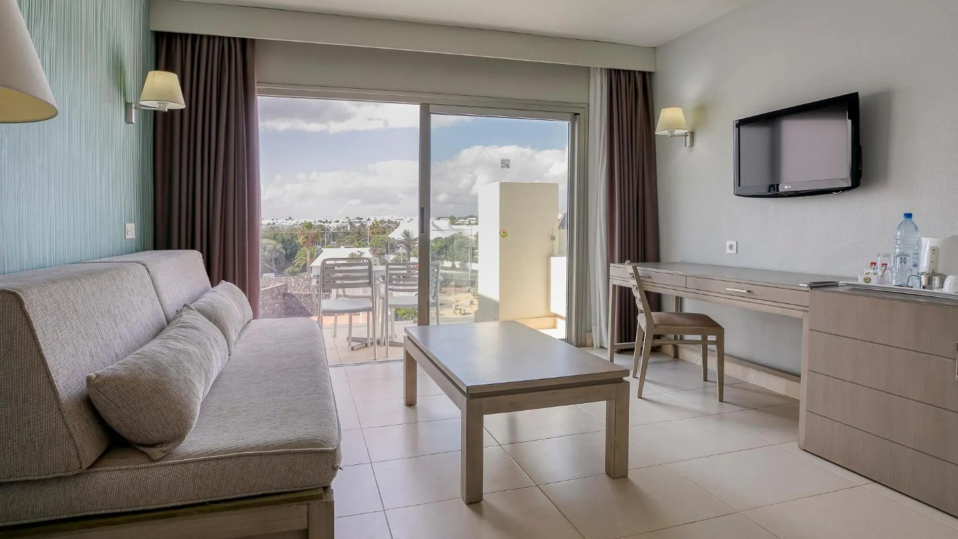 Hd Beach Resort Costa Teguise
